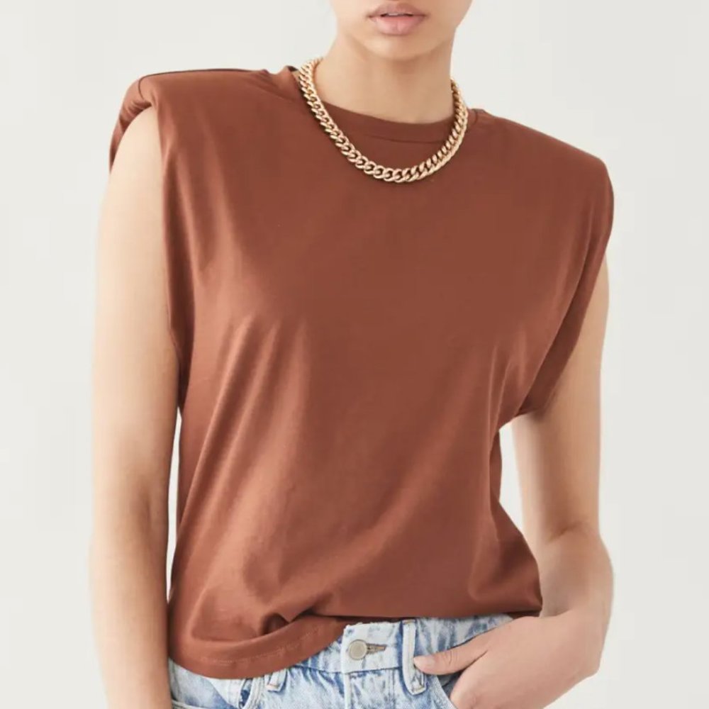 Good American Strong Shoulder Sleeveless Tee in Tortoise Shell001